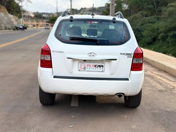 HYUNDAI TUCSON 2.0 MPFI GLS 16V 143CV 2WD FLEX 4P AUTOMÁTICO HYUNDAI TUCSON 2.0 MPFI GLS 16V 143CV 2WD FLEX 4P AUTOMÁTICO